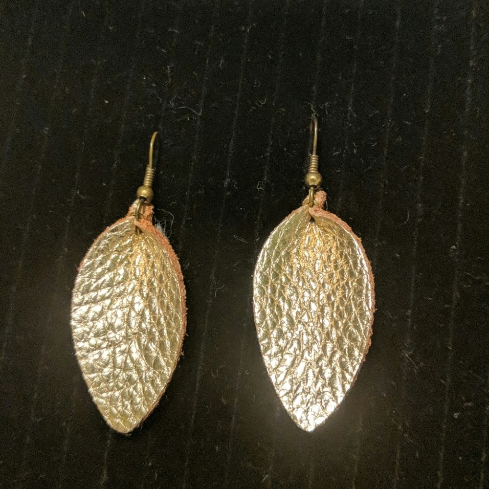 Leather earrings